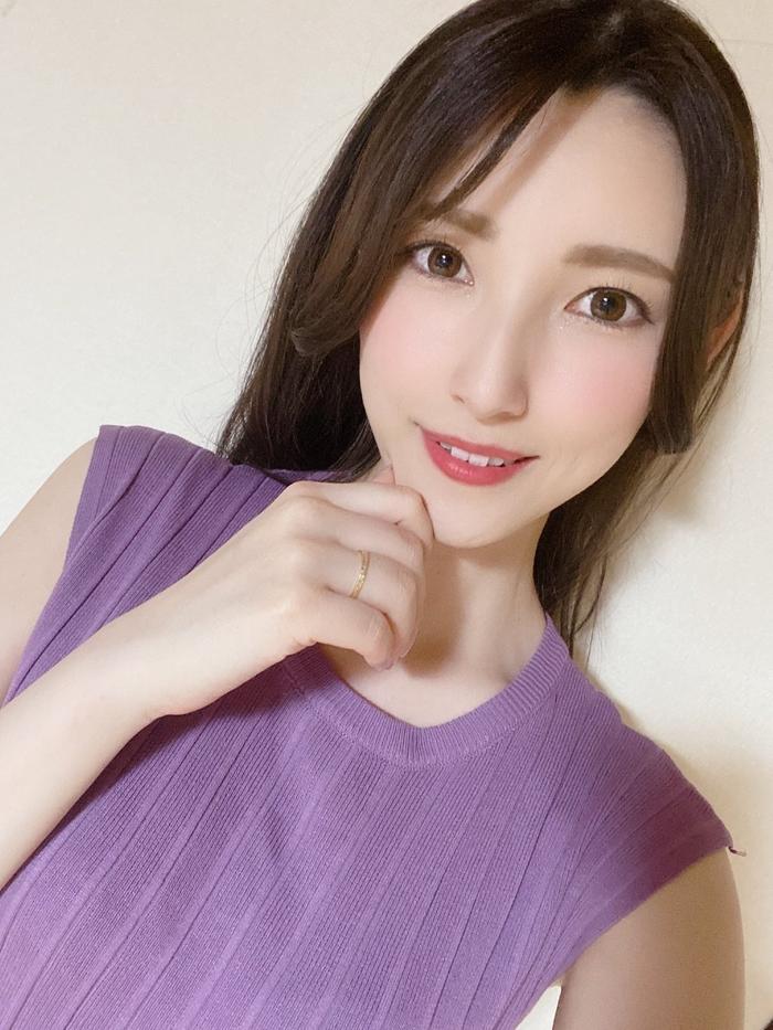 饭冈佳奈子
